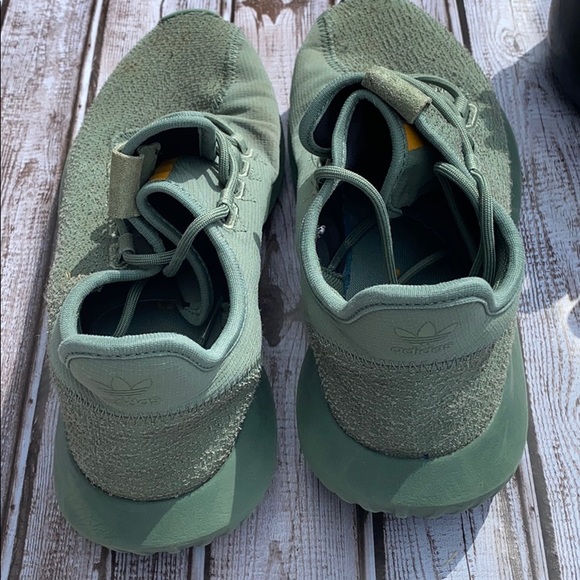 Adidas - Picture 4 of 5